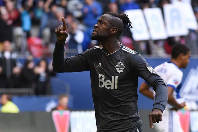 周鹏:詹姆斯38岁还这么猛 我也能继续绽放光芒