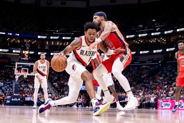 阿伦25+20骑士负热火 步行者大胜送活塞4连败